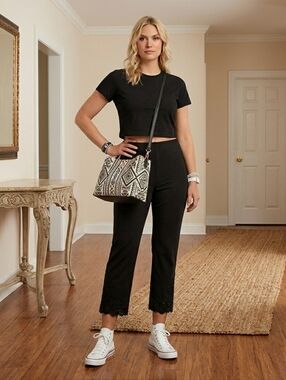 INC International Concepts Black Lace Hem Pull On Capri Pants Eyelet Ankle 6